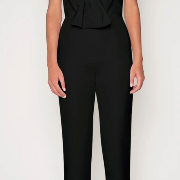 Evening gowns - Picture 4 of 4